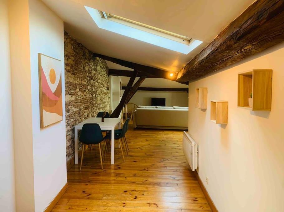 Spacieux Appartement En Plein Coeur De Castres Castres  Exterior foto